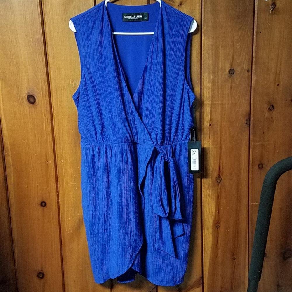 Sleeveless wrap dress - Picture 6 of 12